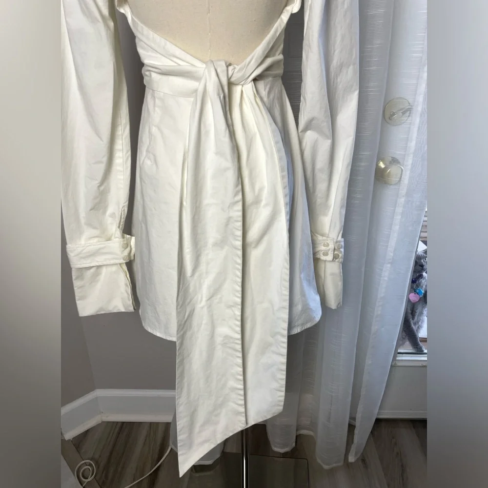 L'Academie Evianna Shirt Dress in Cream White Size Small Cut Out Open Back Bow